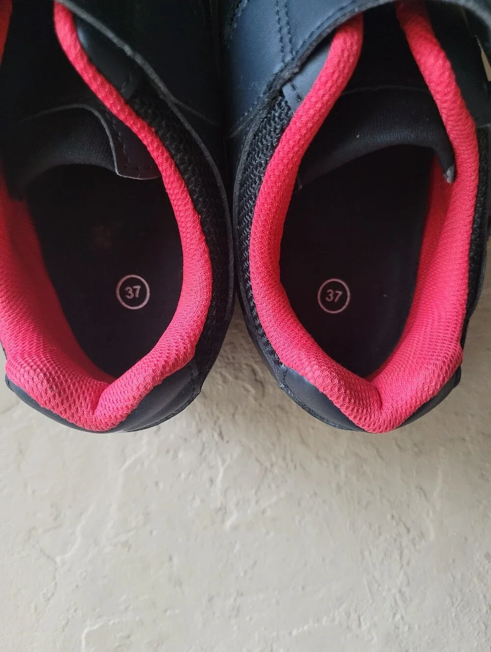 Peloton Women's Cycling Shoes Size EU 37/US 6